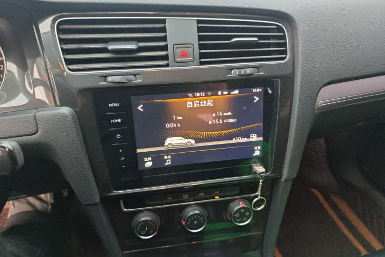 Used Volkswagen Golf 2020 Zhiai Edition 200TSI DSG Comfortable & Ambitious Version Audio And AC Panel