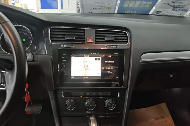 Used Volkswagen Golf 2020 280TSI DSG Comfort Version Audio And AC Panel