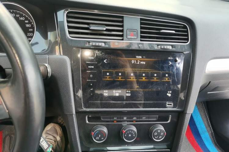 Used Volkswagen Golf 2020 280TSI DSG Comfort Version Audio And AC Panel
