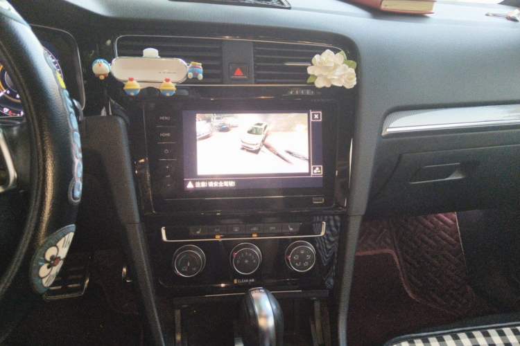 Used Volkswagen Golf 2020 Charming Edition 280TSI DSG R-Line Audio And AC Panel