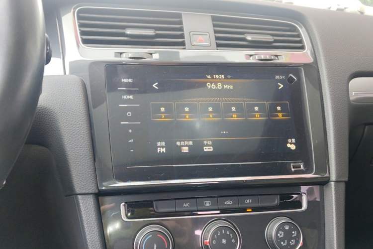 Used Volkswagen Golf 2020 280TSI DSG Comfort Version Audio And AC Panel