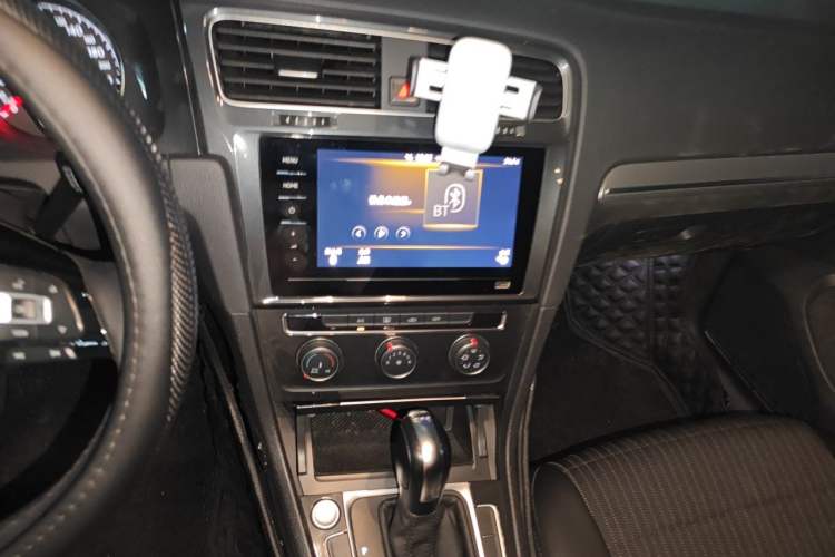 Used Volkswagen Golf 2020 280TSI DSG Comfort Version Audio And AC Panel