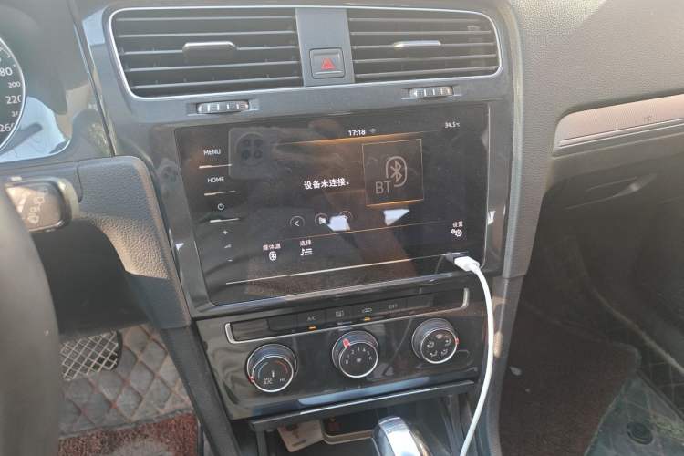 Used Volkswagen Golf 2020 200TSI DSG Comfortable and Ambitious Edition Audio And AC Panel
