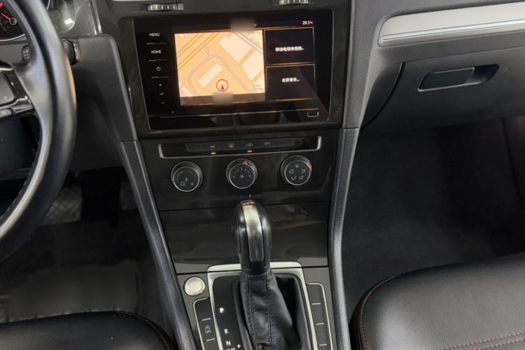 Used Volkswagen Golf 2020 Zhiai Edition 280TSI DSG Comfort Model Audio And AC Panel