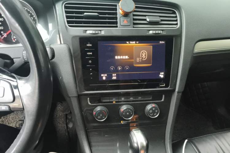 Used Volkswagen Golf 2020 Zhiai Edition 280TSI DSG Comfort Model Audio And AC Panel