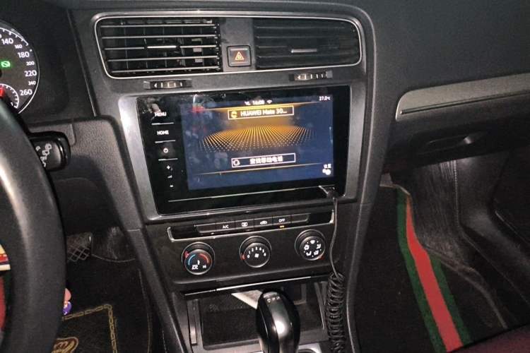 Used Volkswagen Golf 2020 200TSI DSG Comfortable and Ambitious Edition Audio And AC Panel