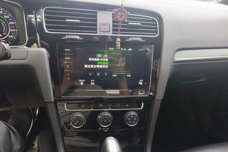 Used Volkswagen Golf 2020 Charming Edition 280TSI DSG R-Line Audio And AC Panel