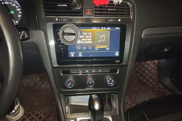 Used Volkswagen Golf 2020 200TSI DSG Comfortable and Ambitious Edition Audio And AC Panel