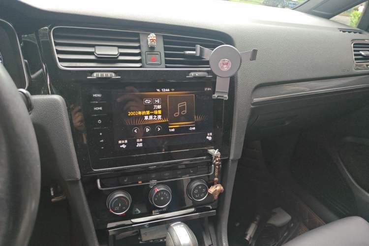 Used Volkswagen Golf 2020 Charming Edition 280TSI DSG R-Line Audio And AC Panel
