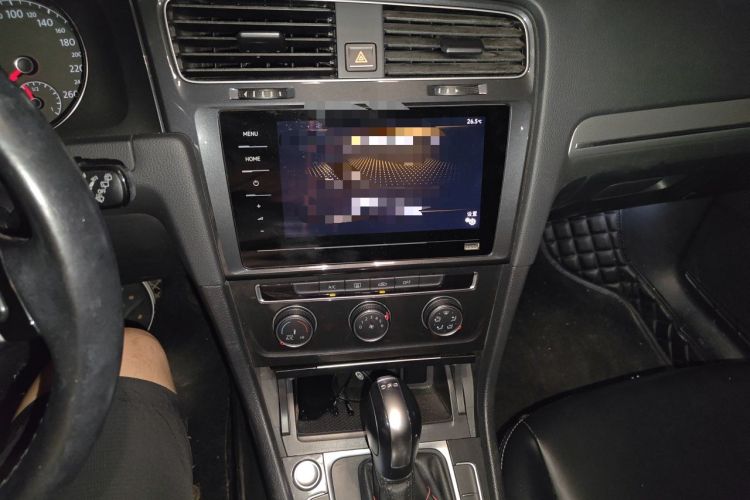 Used Volkswagen Golf 2020 Zhiai Edition 200TSI DSG Comfortable & Ambitious Version Audio And AC Panel