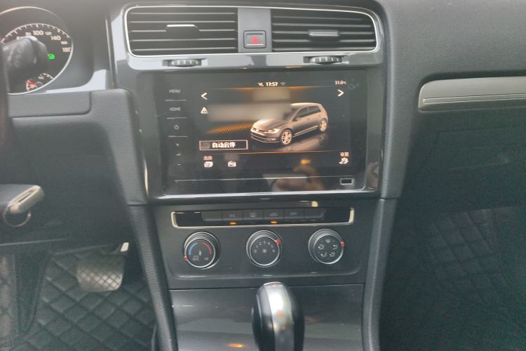 Used Volkswagen Golf 2020 280TSI DSG Comfort Version Audio And AC Panel