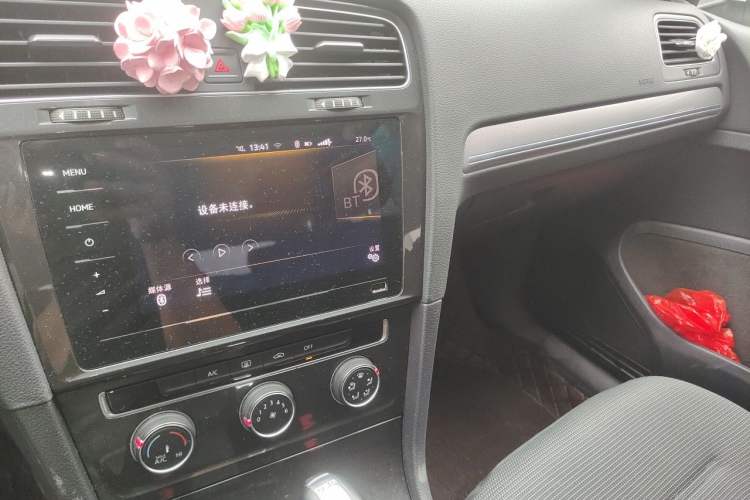 Used Volkswagen Golf 2020 Zhiai Edition 280TSI DSG Comfort Model Audio And AC Panel