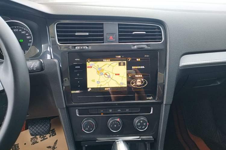 Used Volkswagen Golf 2020 Zhiai Edition 280TSI DSG Comfort Model Audio And AC Panel