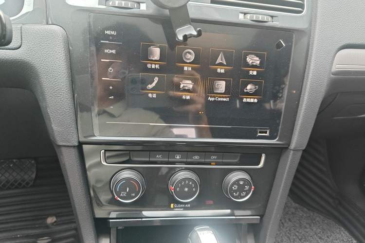 Used Volkswagen Golf 2020 280TSI DSG Comfort Version Audio And AC Panel