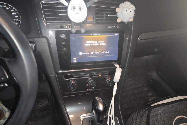 Used Volkswagen Golf 2020 280TSI DSG Comfort Version Audio And AC Panel