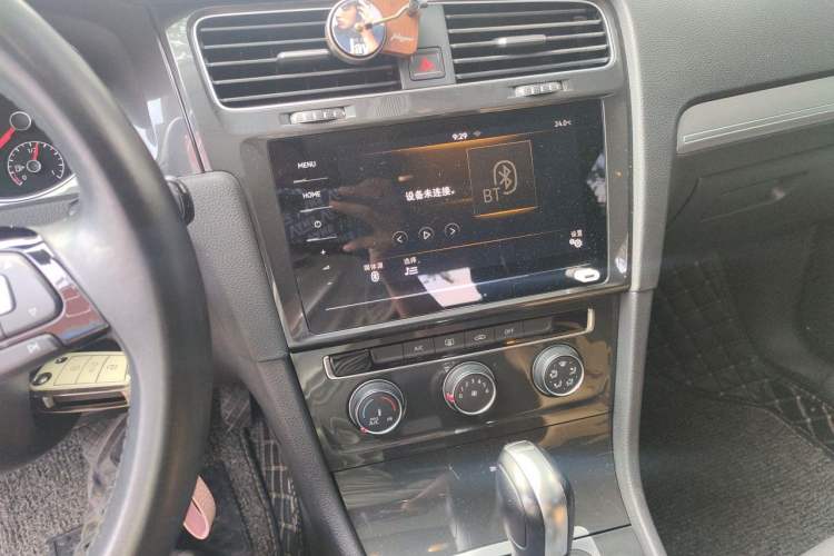 Used Volkswagen Golf 2020 200TSI DSG Comfortable and Ambitious Edition Audio And AC Panel