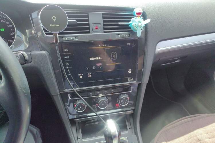 Used Volkswagen Golf 2020 280TSI DSG Comfort Version Audio And AC Panel