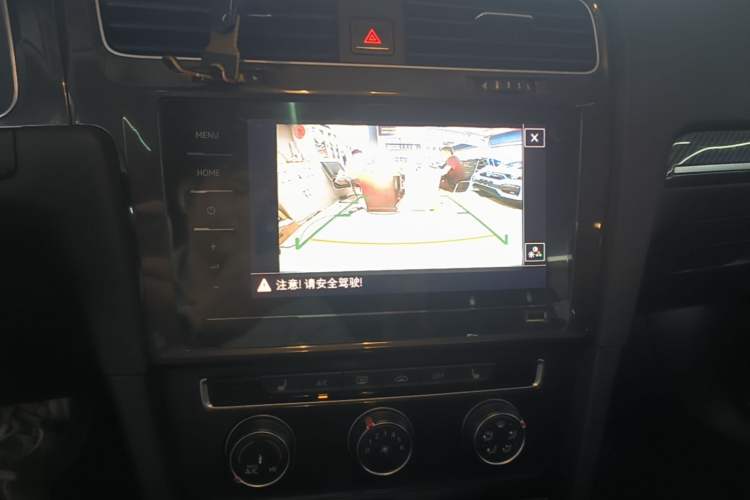Used Volkswagen Golf 2020 280TSI DSG Luxury Edition Audio And AC Panel