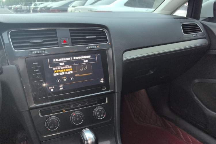 Used Volkswagen Golf 2020 Zhiai Edition 280TSI DSG Comfort Model Audio And AC Panel