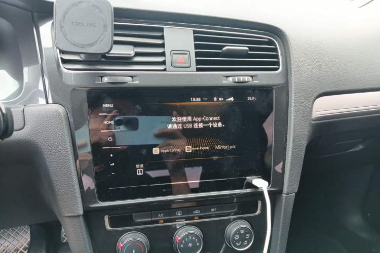 Used Volkswagen Golf 2020 Zhiai Edition 280TSI DSG Comfort Model Audio And AC Panel