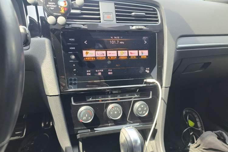 Used Volkswagen Golf 2020 Charming Edition 280TSI DSG R-Line Audio And AC Panel