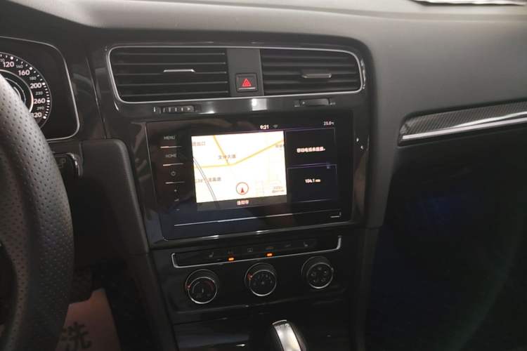 Used Volkswagen Golf 2020 Zhiai Edition 280TSI DSG Luxury Model Audio And AC Panel