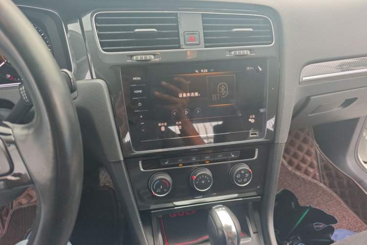 Used Volkswagen Golf 2020 Zhiai Edition 280TSI DSG Luxury Model Audio And AC Panel