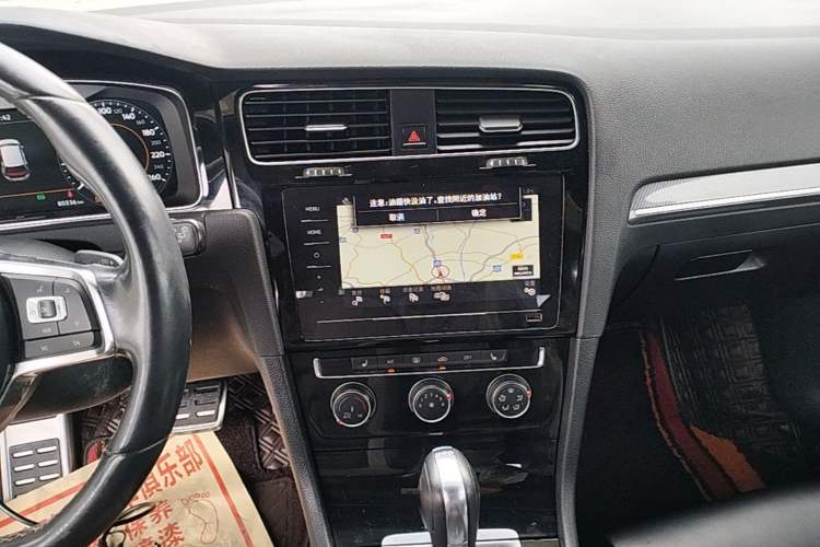 Used Volkswagen Golf 2020 Charming Edition 280TSI DSG R-Line Audio And AC Panel