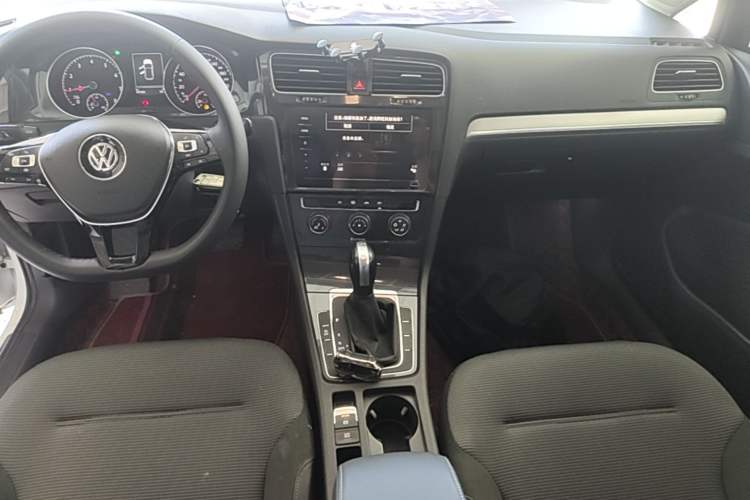 Used Volkswagen Golf 2020 280TSI DSG Comfort Version Audio And AC Panel