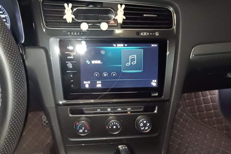 Used Volkswagen Golf 2020 Zhiai Edition 280TSI DSG Comfort Model Audio And AC Panel