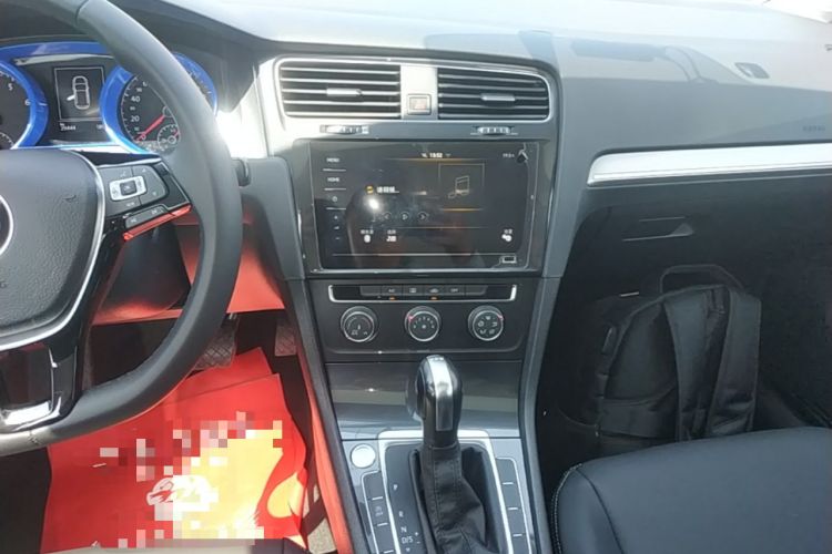 Used Volkswagen Golf 2020 Zhiai Edition 200TSI DSG Comfortable & Ambitious Version Audio And AC Panel