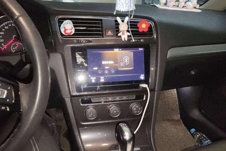 Used Volkswagen Golf 2020 Zhiai Edition 280TSI DSG Comfort Model Audio And AC Panel
