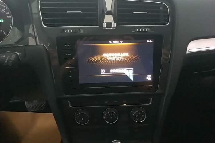Used Volkswagen Golf 2020 Zhiai Edition 280TSI DSG Comfort Model Audio And AC Panel
