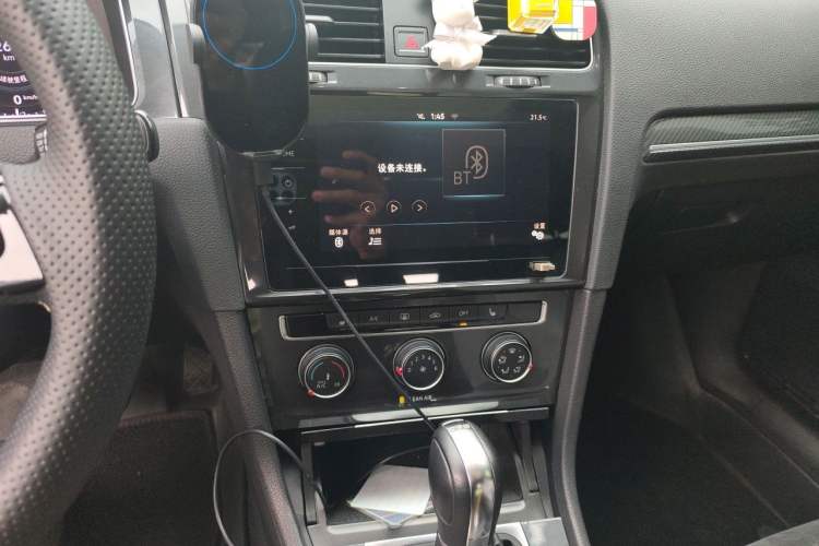 Used Volkswagen Golf 2020 Zhiai Edition 280TSI DSG Luxury Model Audio And AC Panel