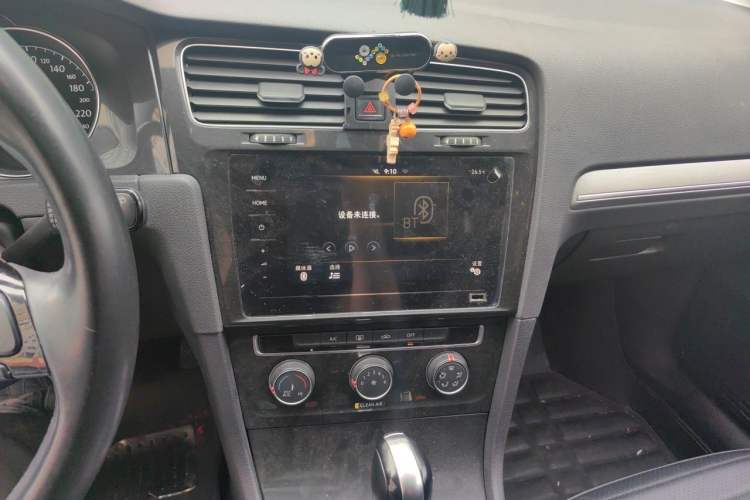 Used Volkswagen Golf 2020 Zhiai Edition 200TSI DSG Comfortable & Ambitious Version Audio And AC Panel