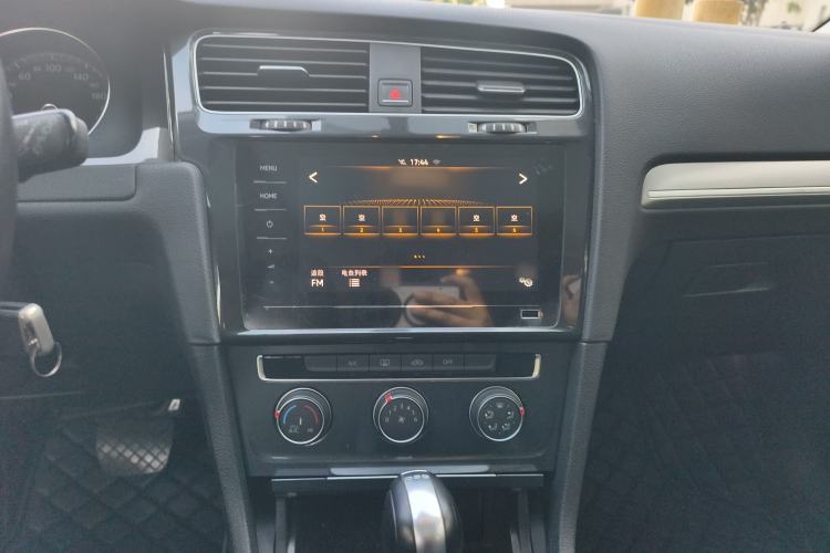 Used Volkswagen Golf 2020 280TSI DSG Comfort Version Audio And AC Panel