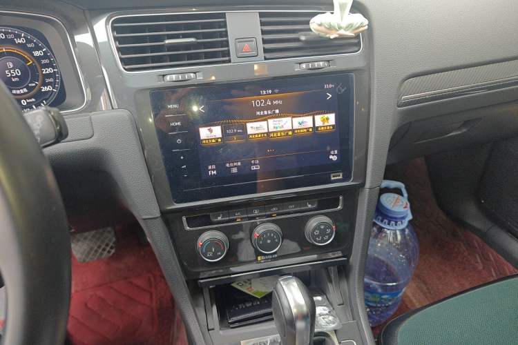 Used Volkswagen Golf 2020 Zhiai Edition 280TSI DSG Luxury Model Audio And AC Panel