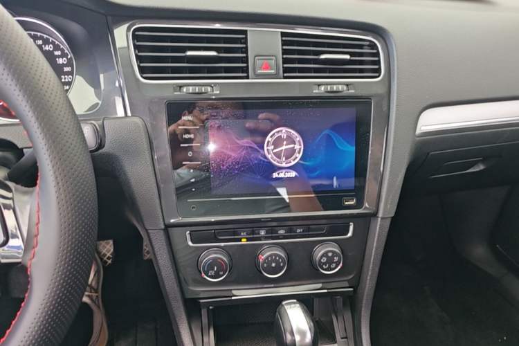 Used Volkswagen Golf 2020 280TSI DSG Comfort Version Audio And AC Panel
