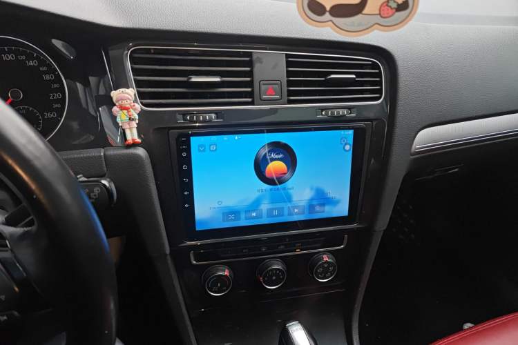 Used Volkswagen Golf 2020 280TSI DSG Comfort Version Audio And AC Panel