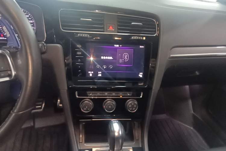Used Volkswagen Golf 2020 Charming Edition 280TSI DSG R-Line Audio And AC Panel