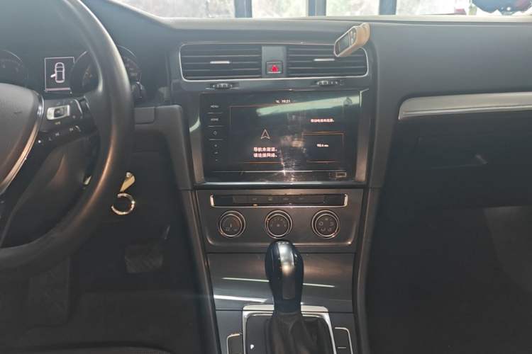 Used Volkswagen Golf 2020 280TSI DSG Comfort Version Audio And AC Panel