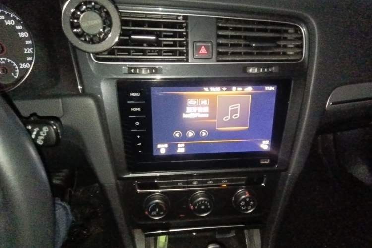 Used Volkswagen Golf 2020 Zhiai Edition 280TSI DSG Comfort Model Audio And AC Panel