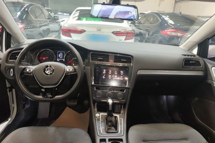Used Volkswagen Golf 2020 Zhiai Edition 280TSI DSG Comfort Model Center Console