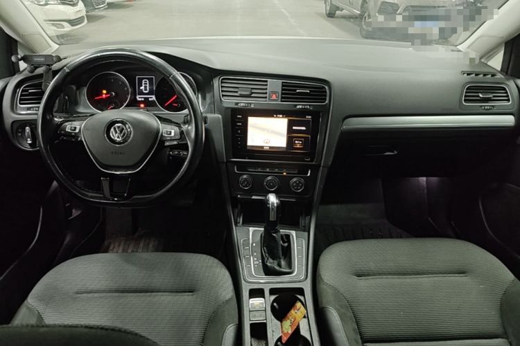 Used Volkswagen Golf 2020 280TSI DSG Comfort Version Center Console