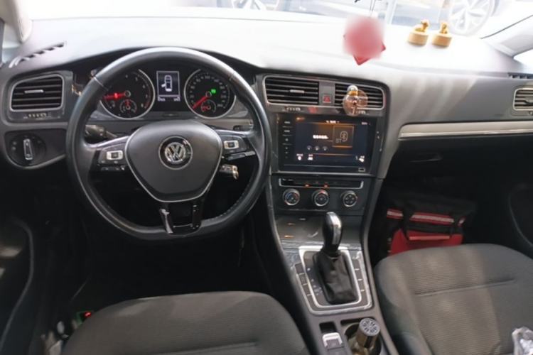 Used Volkswagen Golf 2020 280TSI DSG Comfort Version Center Console