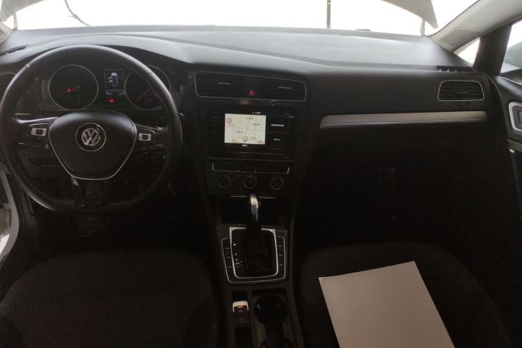 Used Volkswagen Golf 2020 280TSI DSG Comfort Version Center Console