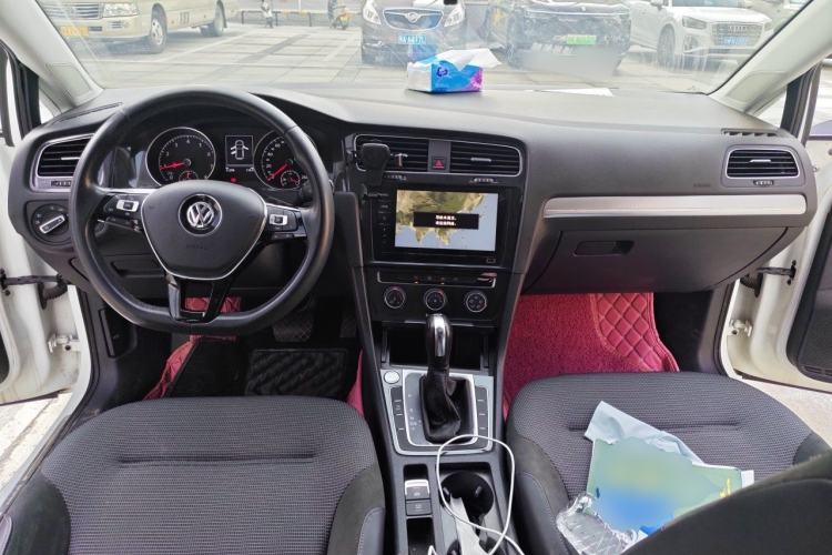 Used Volkswagen Golf 2020 Zhiai Edition 280TSI DSG Comfort Model Center Console