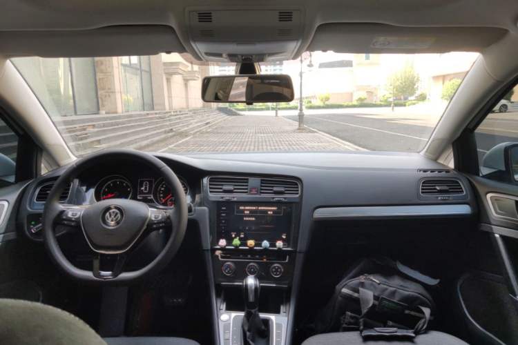 Used Volkswagen Golf 2020 Zhiai Edition 280TSI DSG Comfort Model Center Console