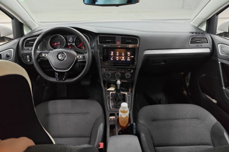 Used Volkswagen Golf 2020 280TSI DSG Comfort Version Center Console