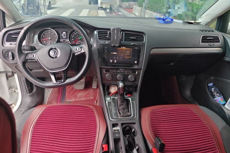 Used Volkswagen Golf 2020 Zhiai Edition 280TSI DSG Comfort Model Center Console